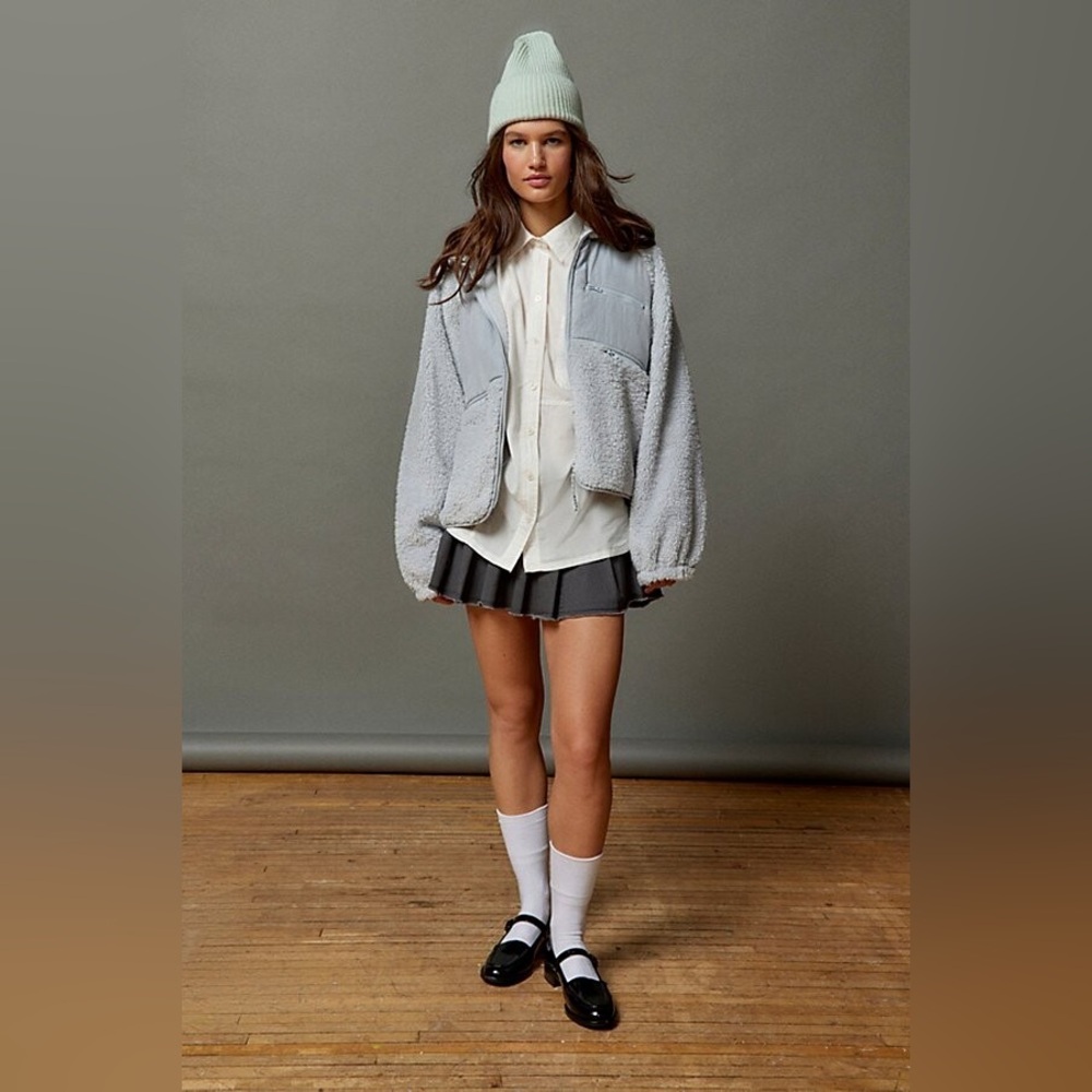 URBAN OUTFITTERS chuck fleece zip up